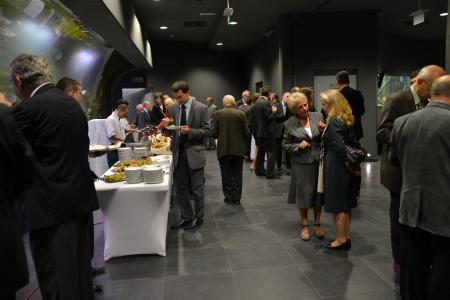 Dyskusja w kuluarach